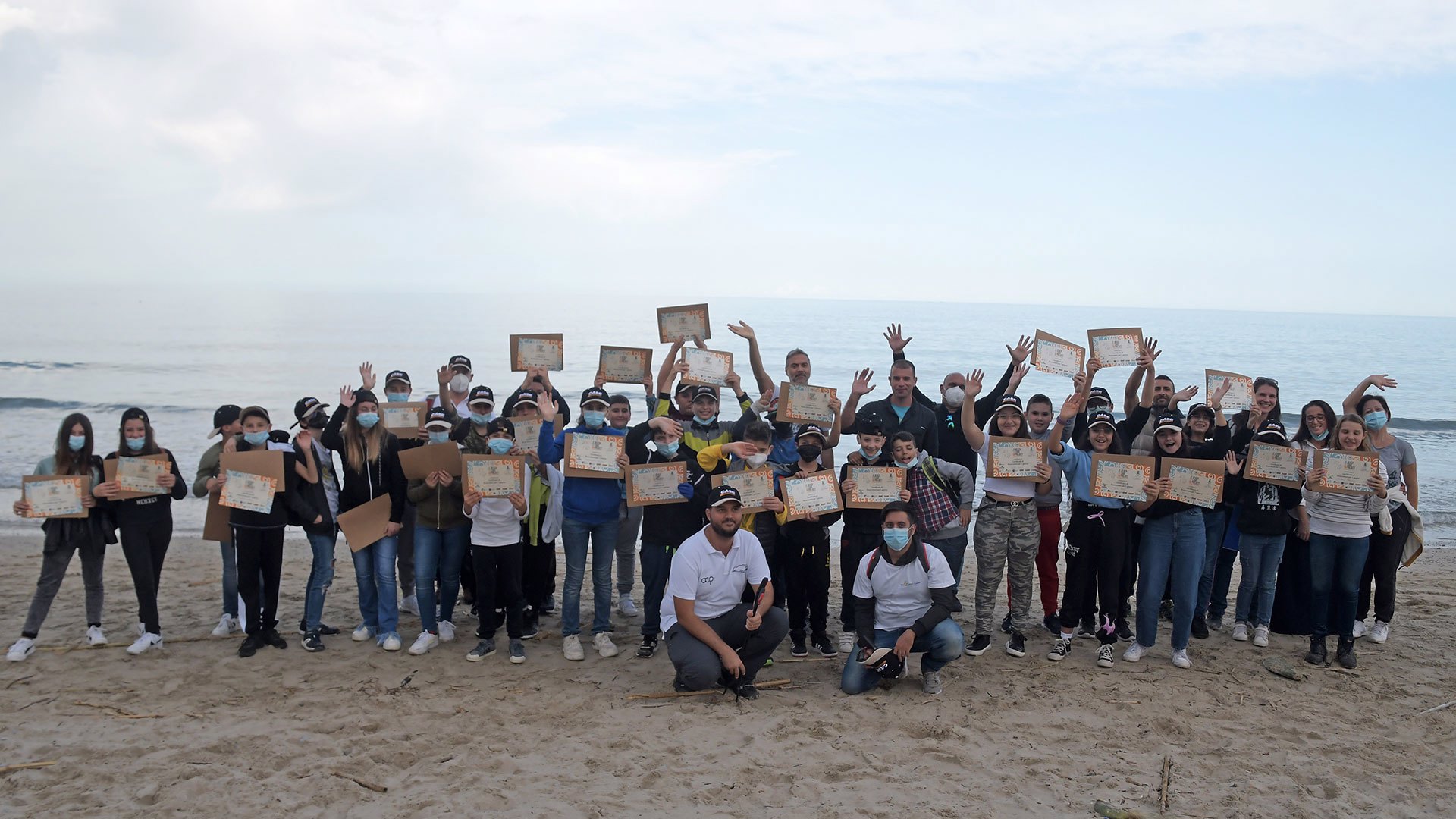 Join our Beach Team now, follow us on Instagram!